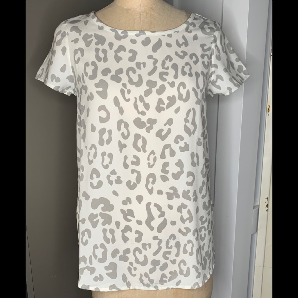 NWOT Mary Square White Leopard Top sz Small